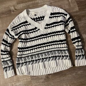 Universal Thread Open Weave Striped V Neck Sweater